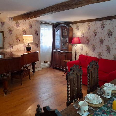 Luckington Cotswold Cottage Bed & Breakfast المظهر الخارجي الصورة