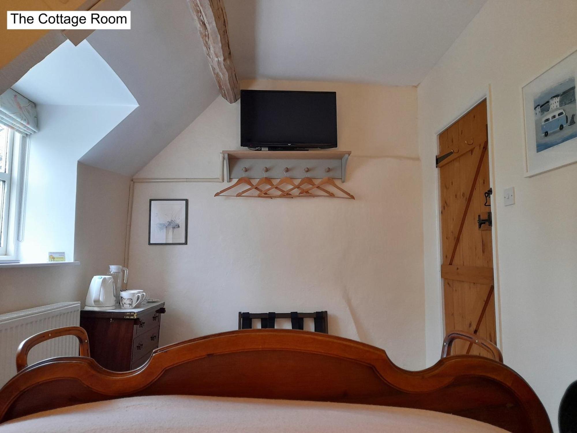 Luckington Cotswold Cottage Bed & Breakfast المظهر الخارجي الصورة